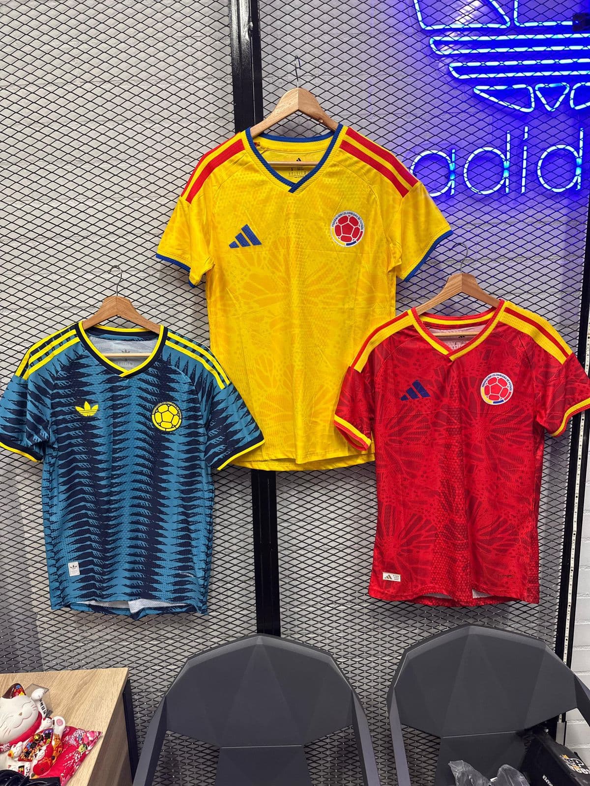 Nueva camiseta Colombia Adidas 2026 colección mundialista — disponible al por mayor sin mínimo con envío a toda Colombia en 24–48 horas