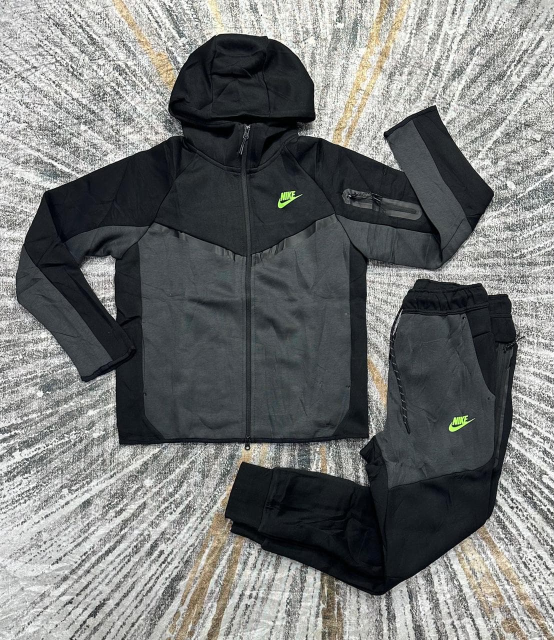 conjunto Nike importado Colombia al por mayor: Windrunner, Tech Fleece, Club desde $65.000 COP, Kikluxe mayorista, envios 24-48h a Bogota, Medellin y toda Colombia