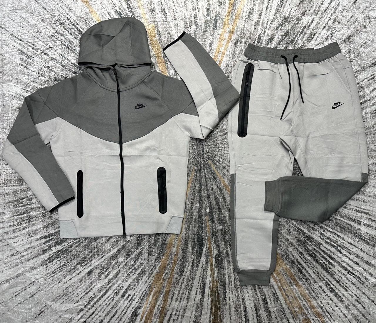 ropa deportiva Nike al por mayor Colombia: conjuntos, camisetas y joggers importados desde $45.000 COP con Kikluxe, sin minimo, envios 24-48h