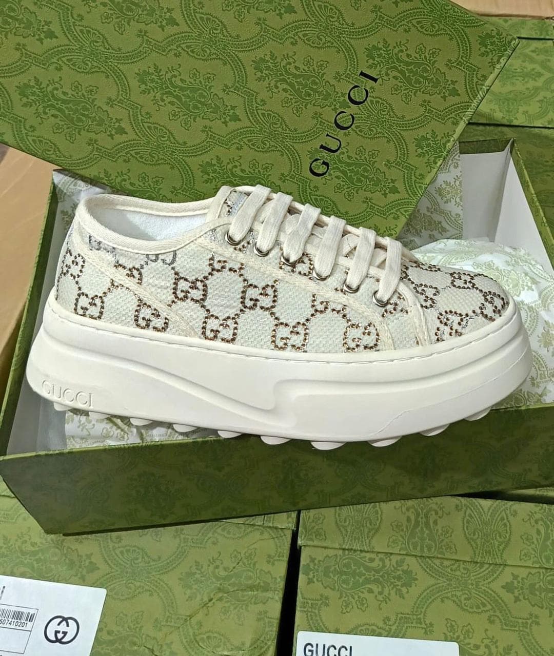 Zapatillas 1.1 al por mayor Colombia: catálogo Kikluxe con modelos premium Nike Jordan Adidas New Balance desde $85.000 COP sin mínimo, envíos 24-48h a toda Colombia