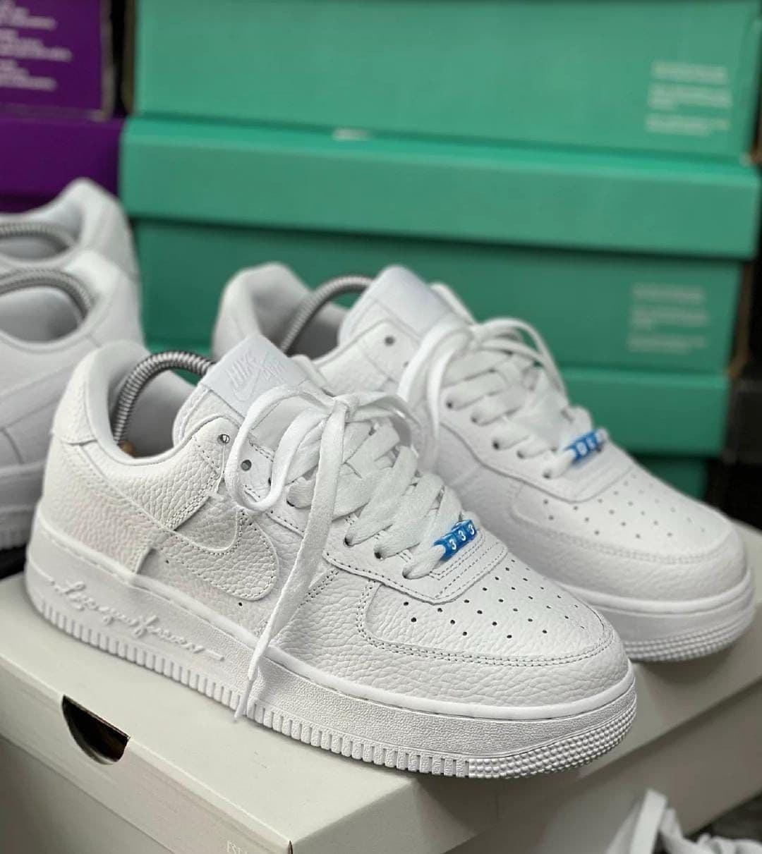 Nike Mujer al por mayor Colombia 2026 — triple AAA desde $85.000 COP, Kikluxe mayorista sin mínimo, envíos 24-48h Bogotá Medellín Cali