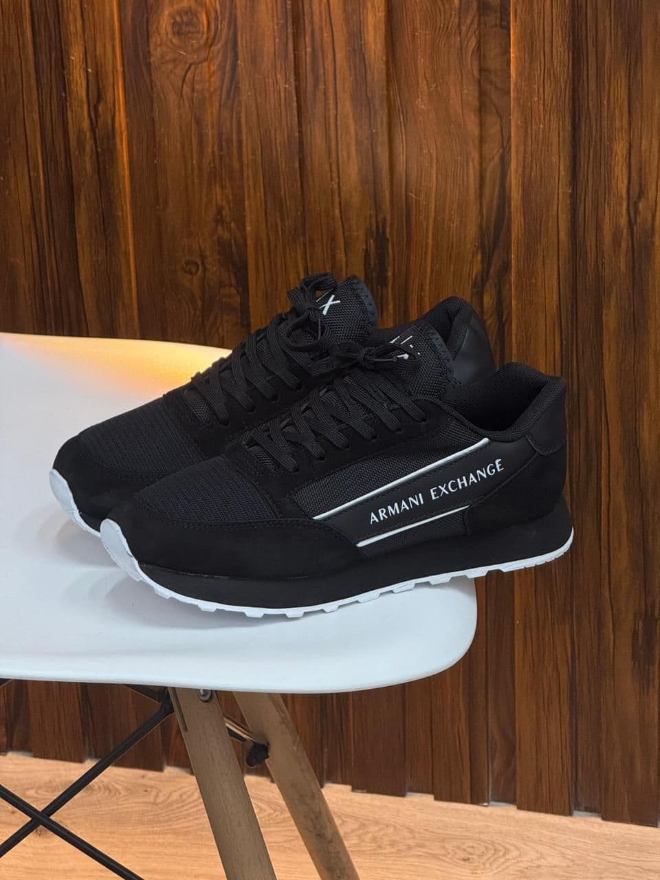 Tenis Armani al por mayor Colombia 2026: EA7 Emporio Armani, Emporio Armani y Armani Exchange desde $120.000 COP — proveedor Kikluxe, envíos 24-48h a Bogotá, Medellín, Cali y toda Colombia