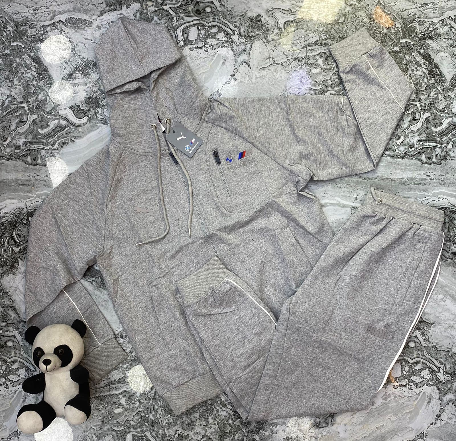Conjunto deportivo Nike al por mayor Colombia 2026 Tech Fleece Dri-FIT Club Fleece desde $65.000 COP márgenes 100-150% sin mínimo dropshipping Kikluxe envíos 24-48h Bogotá Medellín Cali