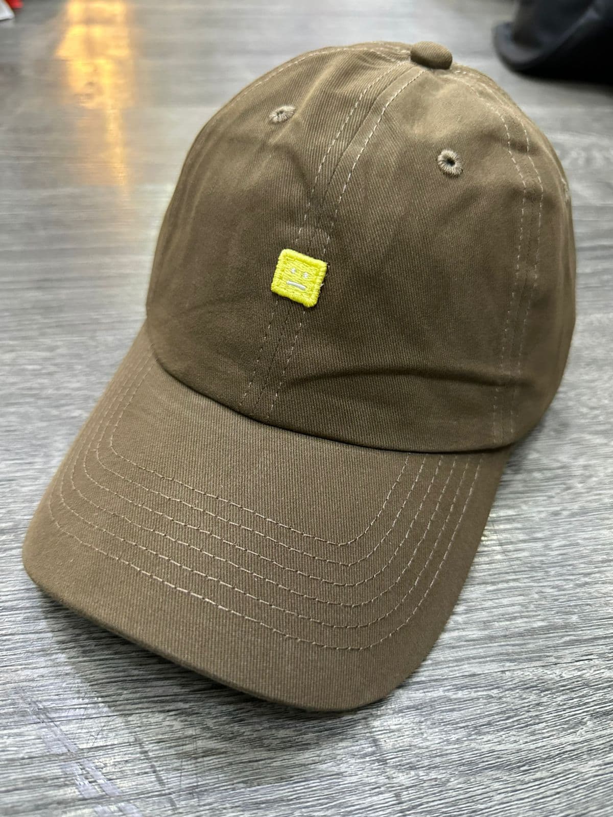 Gorras al por mayor Colombia 2026 — Nike Jordan Adidas Tommy Hilfiger snapback dad cap trucker desde $25.000 COP, Kikluxe distribuidor mayorista Cali, envíos 24-48h Bogotá Medellín Barranquilla sin mínimo dropshipping real