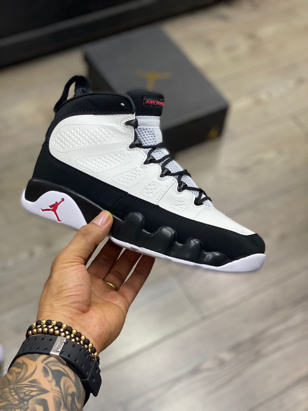 Jordan Retro 10 Kikluxe Colombia — proceso compra mayorista: WhatsApp + catálogo + despacho 24-48h
