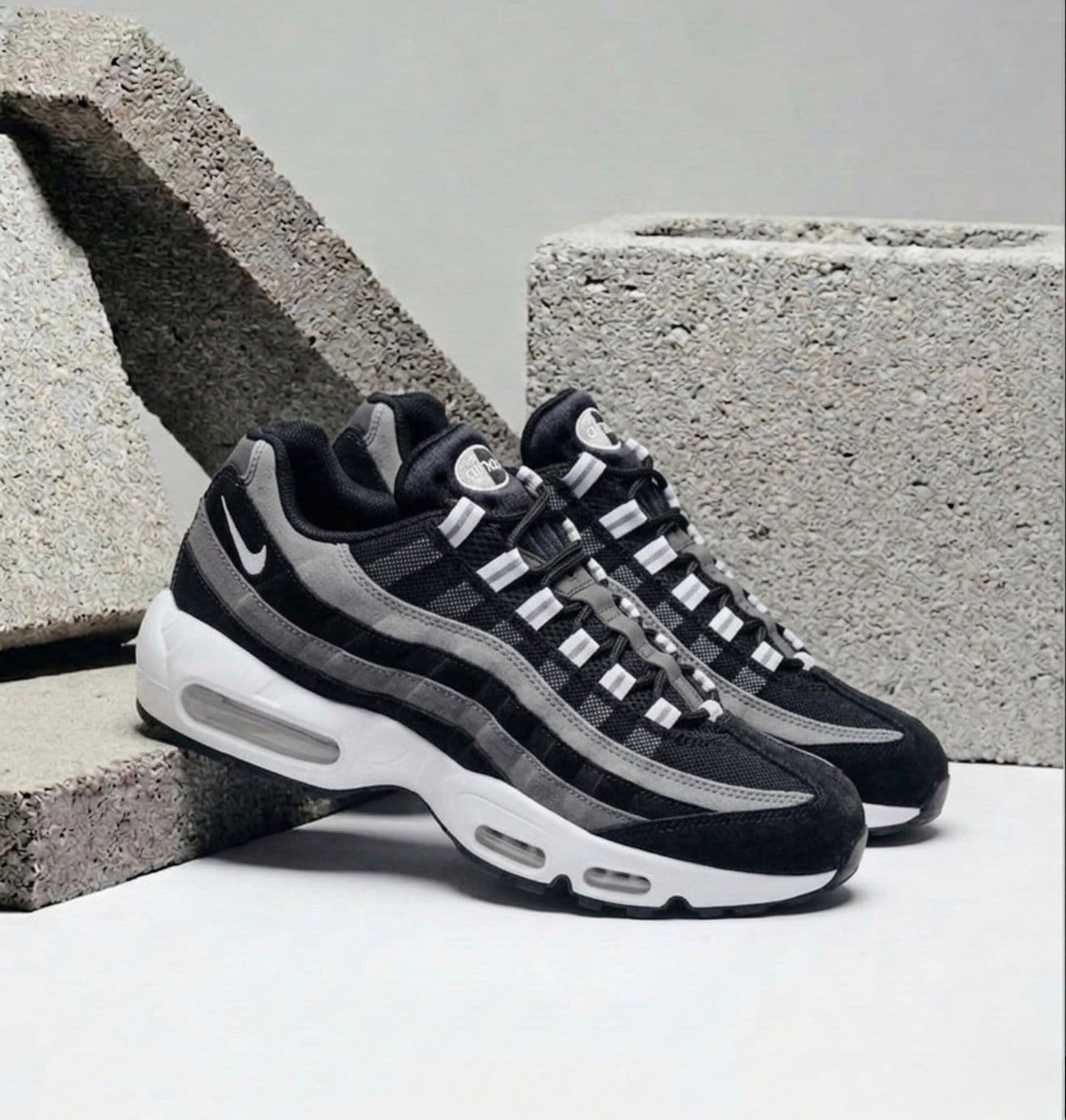 Nike Air Max 95 Kikluxe Colombia — proceso compra mayorista: WhatsApp + catálogo + despacho 24-48h