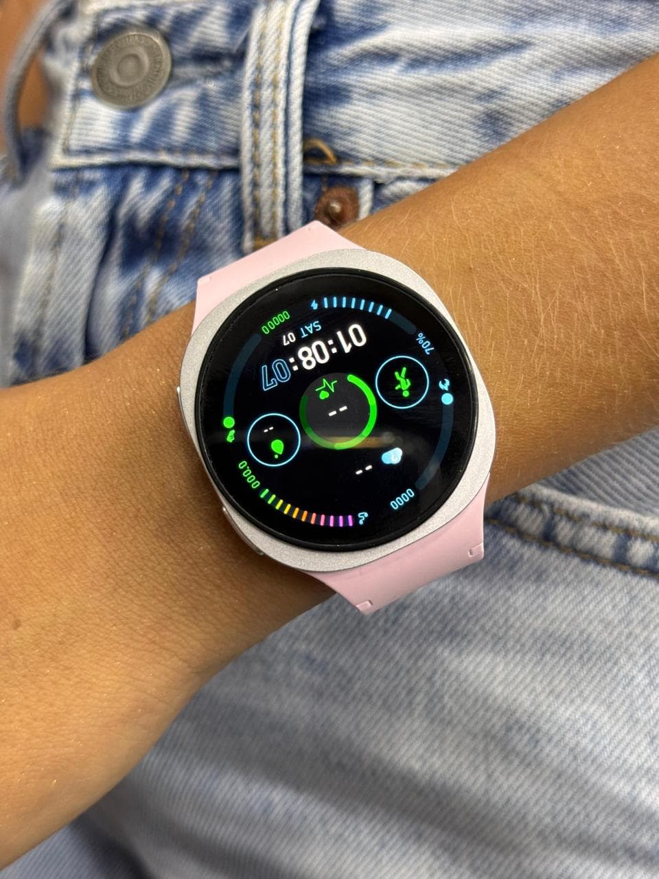 Smartwatch rosado mujer pantalla multicolor al por mayor Colombia 2026 - gadgets para mujer Kikluxe precio mayorista 25000 COP envios sin minimo