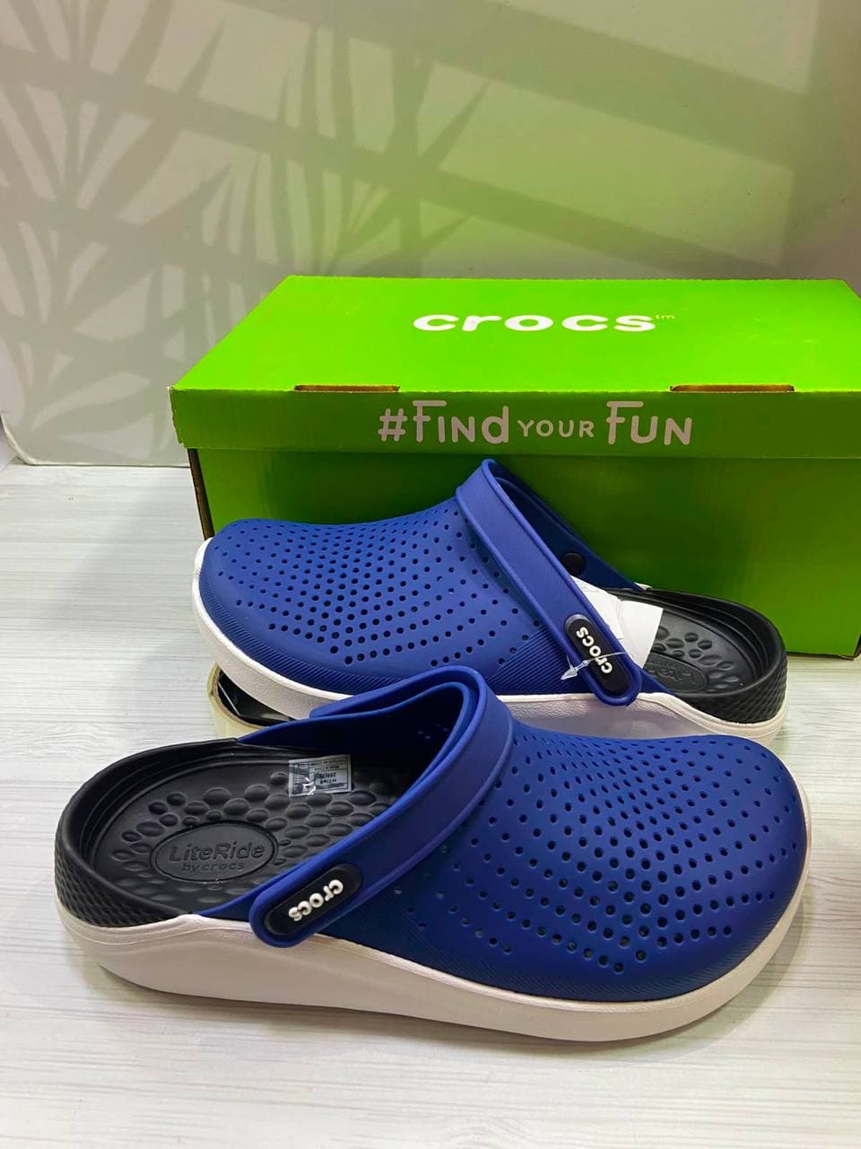 Crocs LiteRide 360 azul rey al por mayor Colombia 2026 — línea premium de amortiguación, triple AAA desde $46.000 COP, Kikluxe mayorista Medellín Bogotá Cali envíos sin mínimo dropshipping