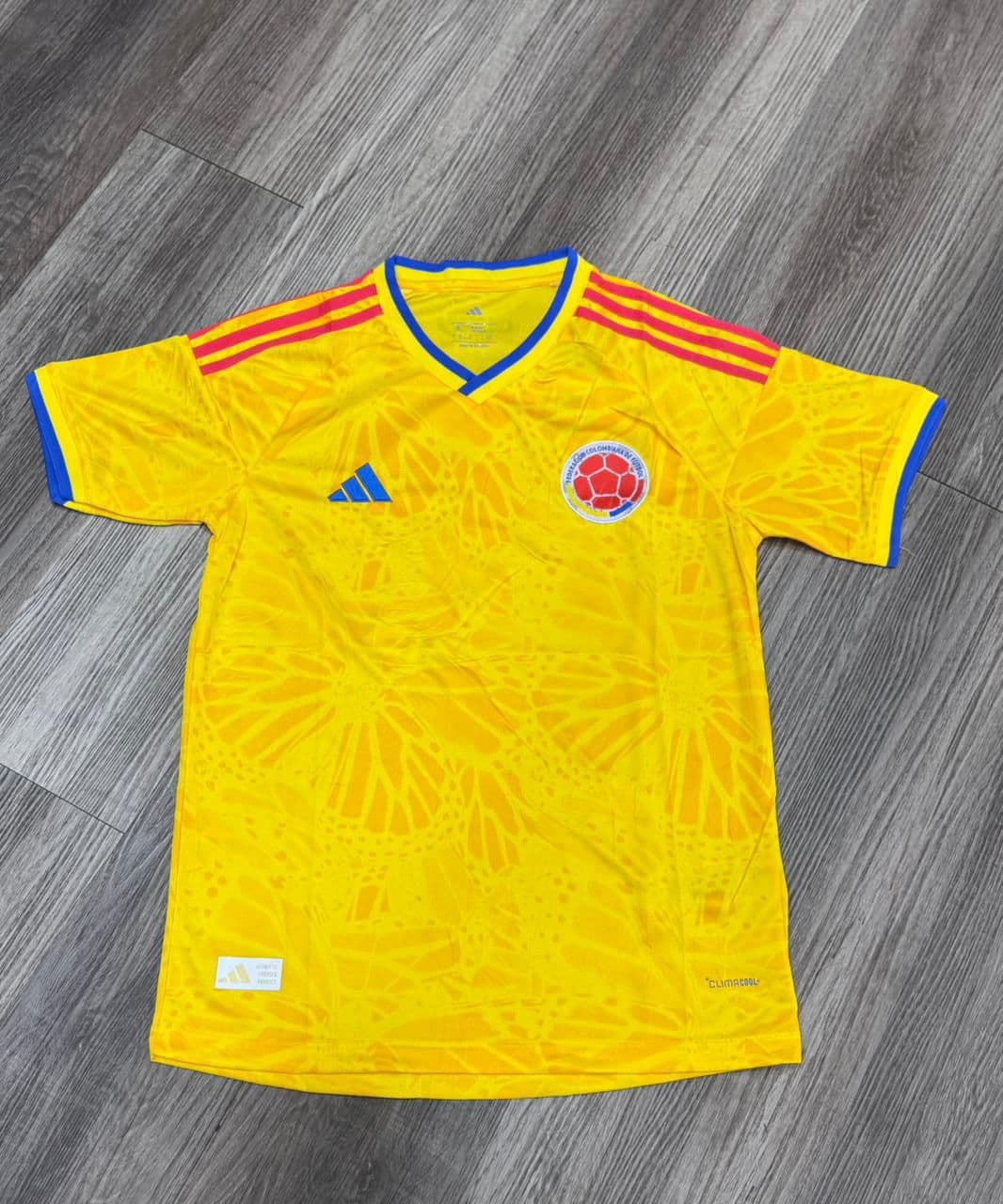 Camisetas Selección Colombia al por mayor 2026 — Kikluxe proveedor sin mínimo, dropshipping real, precios desde $55.000 COP con envío 24–48h a Bogotá, Medellín, Cali y toda Colombia
