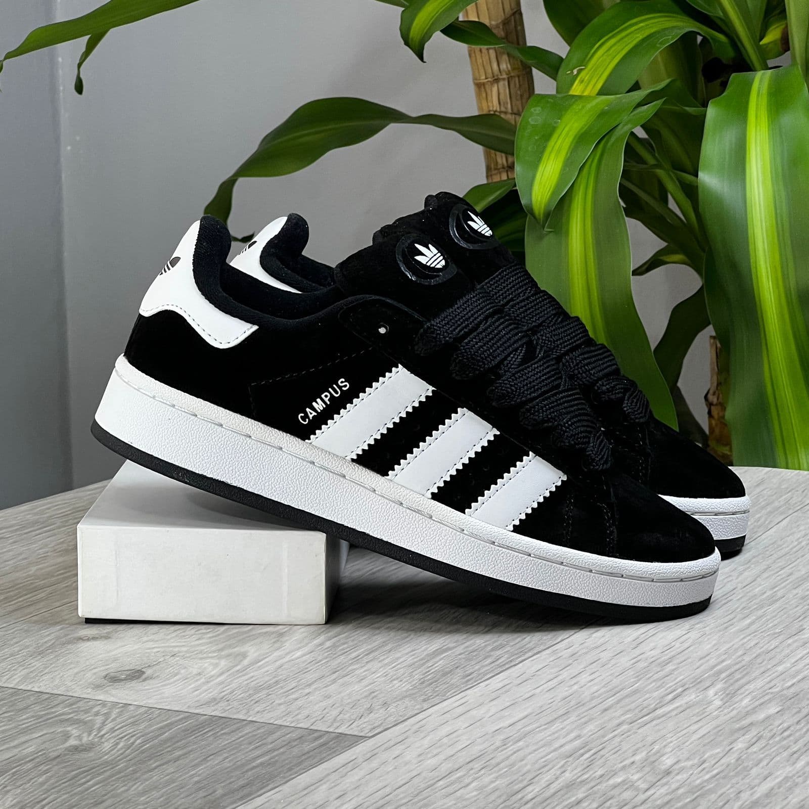 Adidas Campus réplica AAA Colombia 2026 — calidad premium 1:1 cuero genuino franjas tres rayas bordadas suela goma original Kikluxe mayorista sin mínimo dropshipping