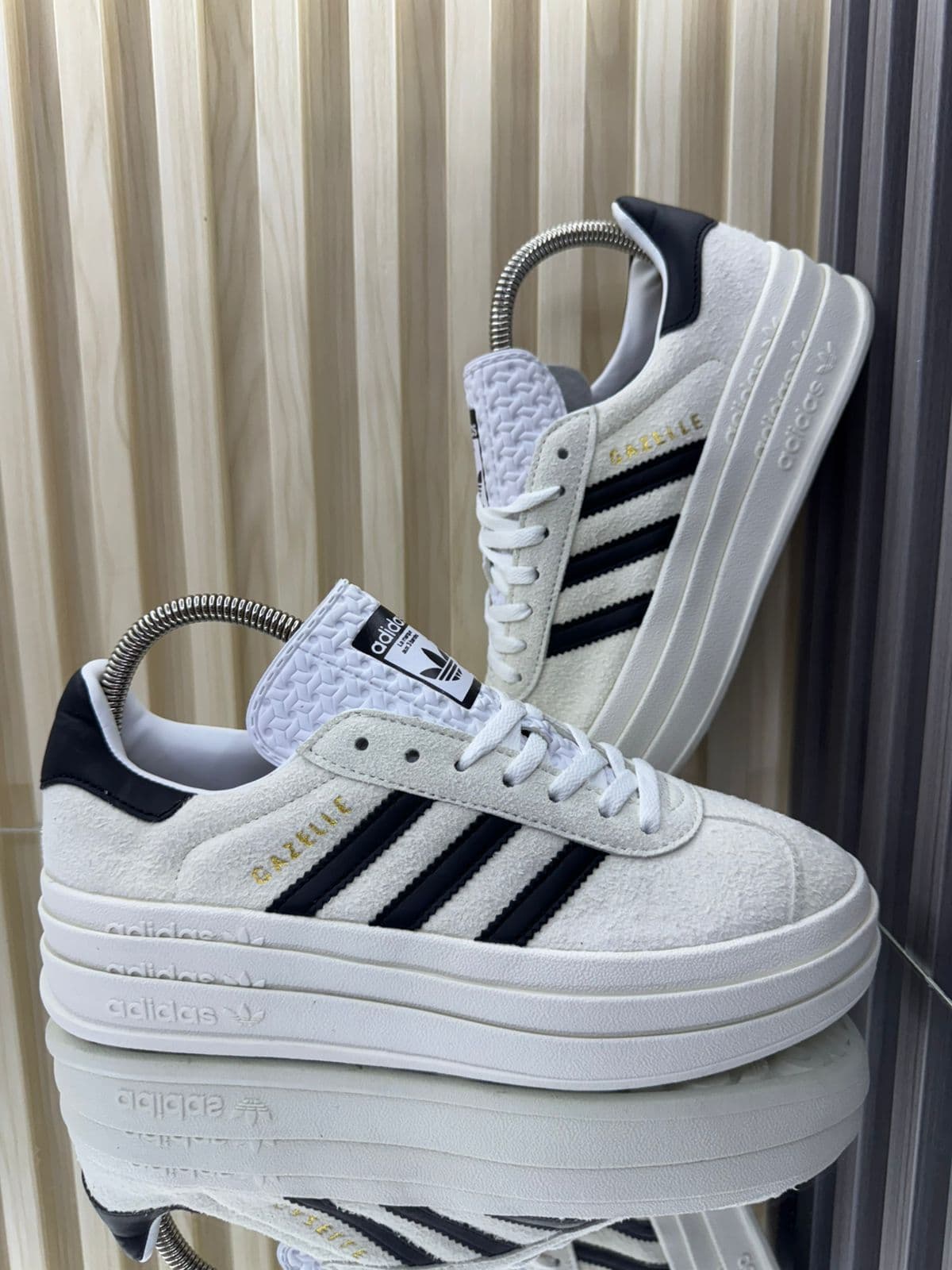 Adidas Mujer al por mayor en Bogotá Medellín Cali Colombia 2026 — Kikluxe distribuidor mayorista con dropshipping real sin mínimo