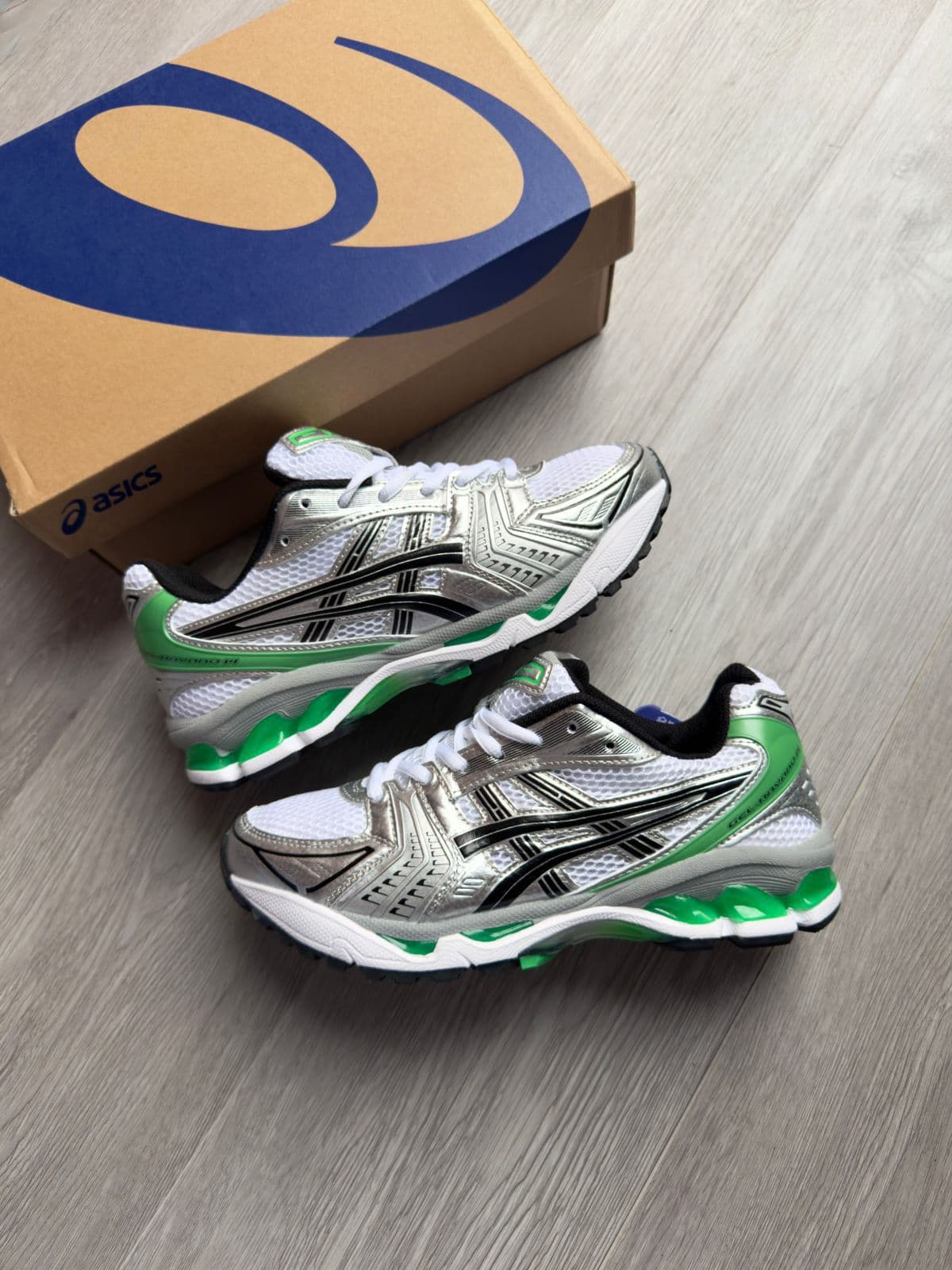 ASICS modelos top mayorista Colombia 2026 — los más vendidos según operación interna Kikluxe