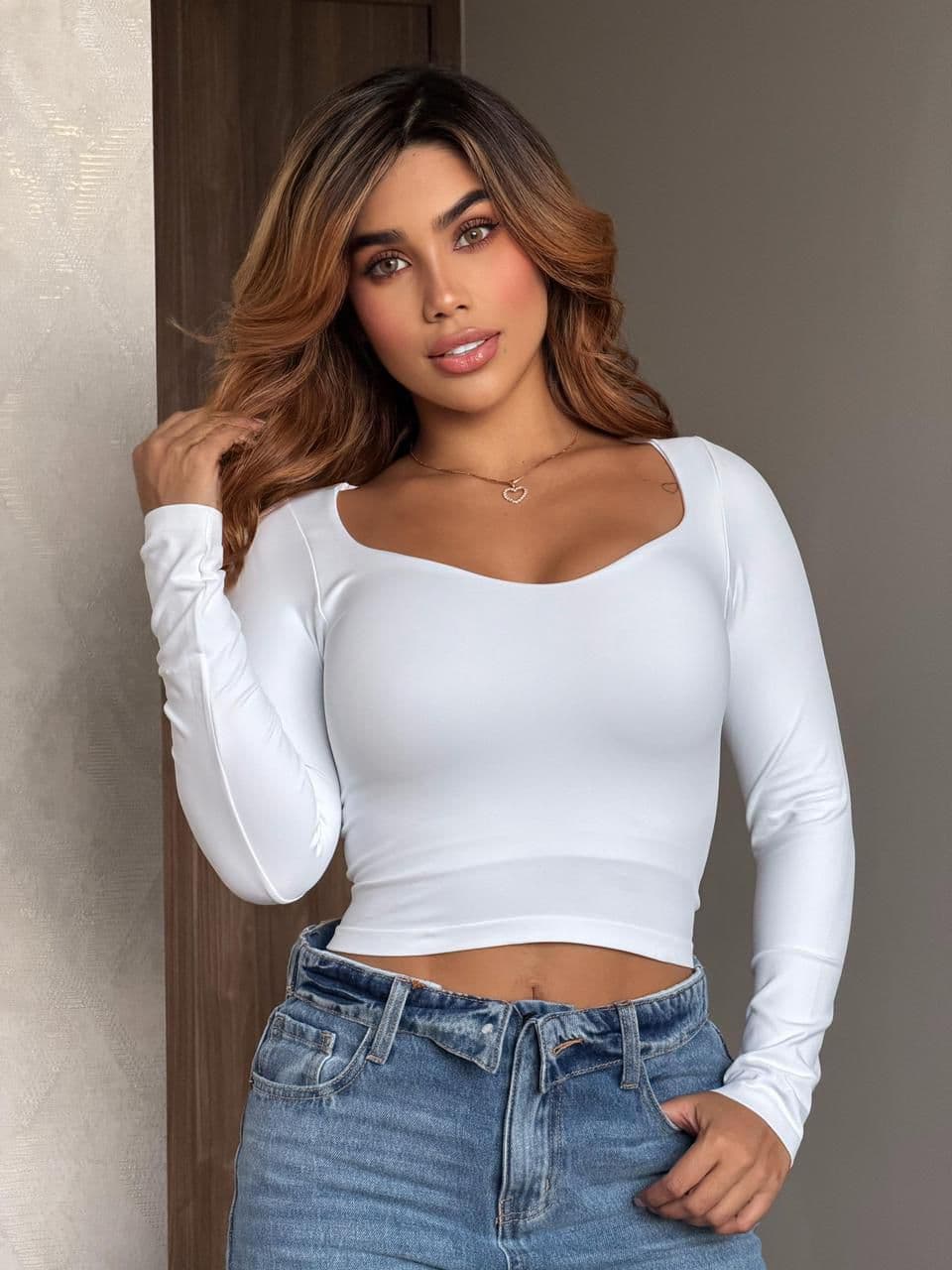 busos hombre Medellín al por mayor 2026 — Tommy Hilfiger Calvin Klein Guess Lacoste desde 38000 COP proveedor Kikluxe envio 24-48h a toda Colombia revendedores