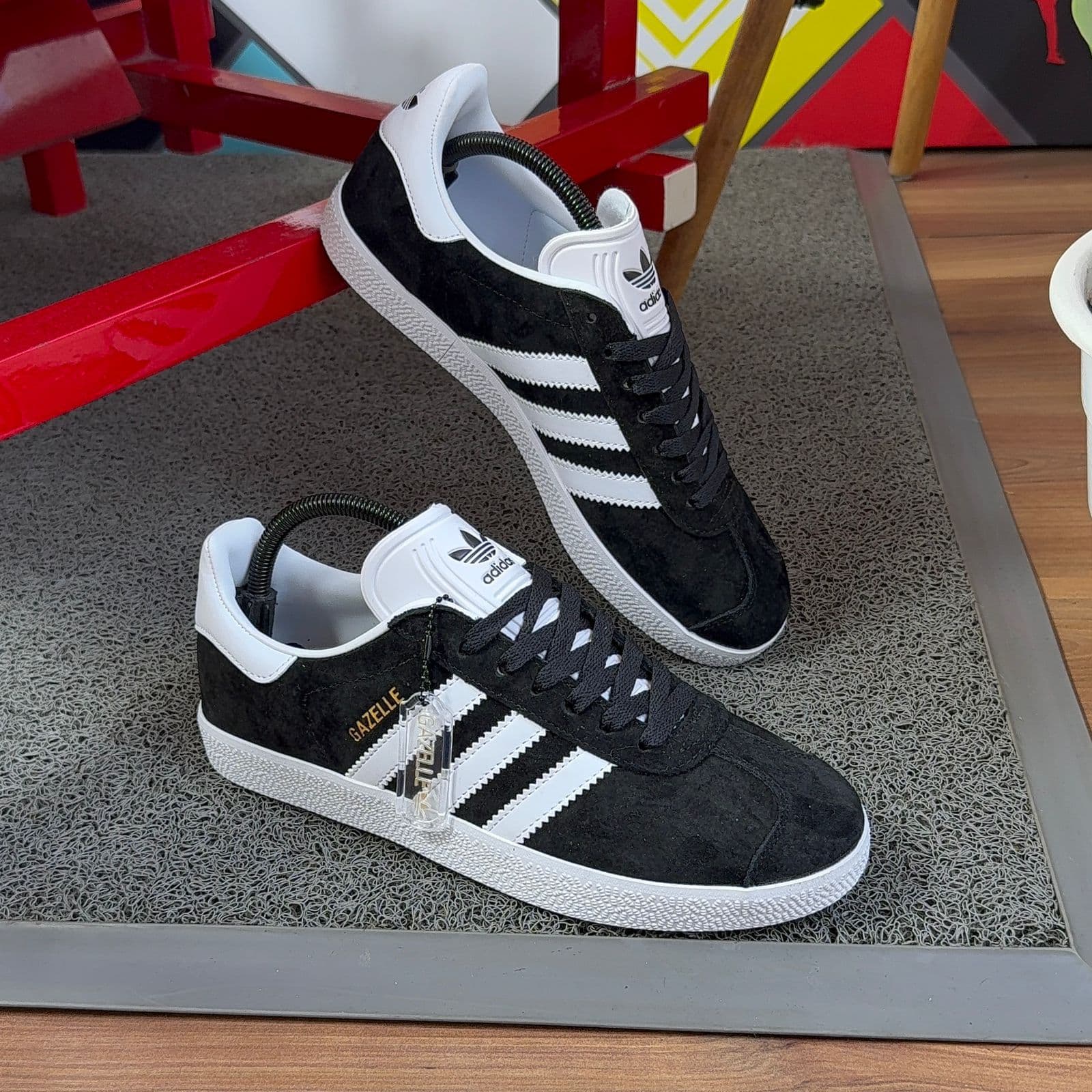 Adidas al por mayor Colombia — Kikluxe proveedor mayorista, envíos 1-2 días hábiles a Bogotá, Medellín, Cali, Barranquilla y toda Colombia, sin mínimo de compra