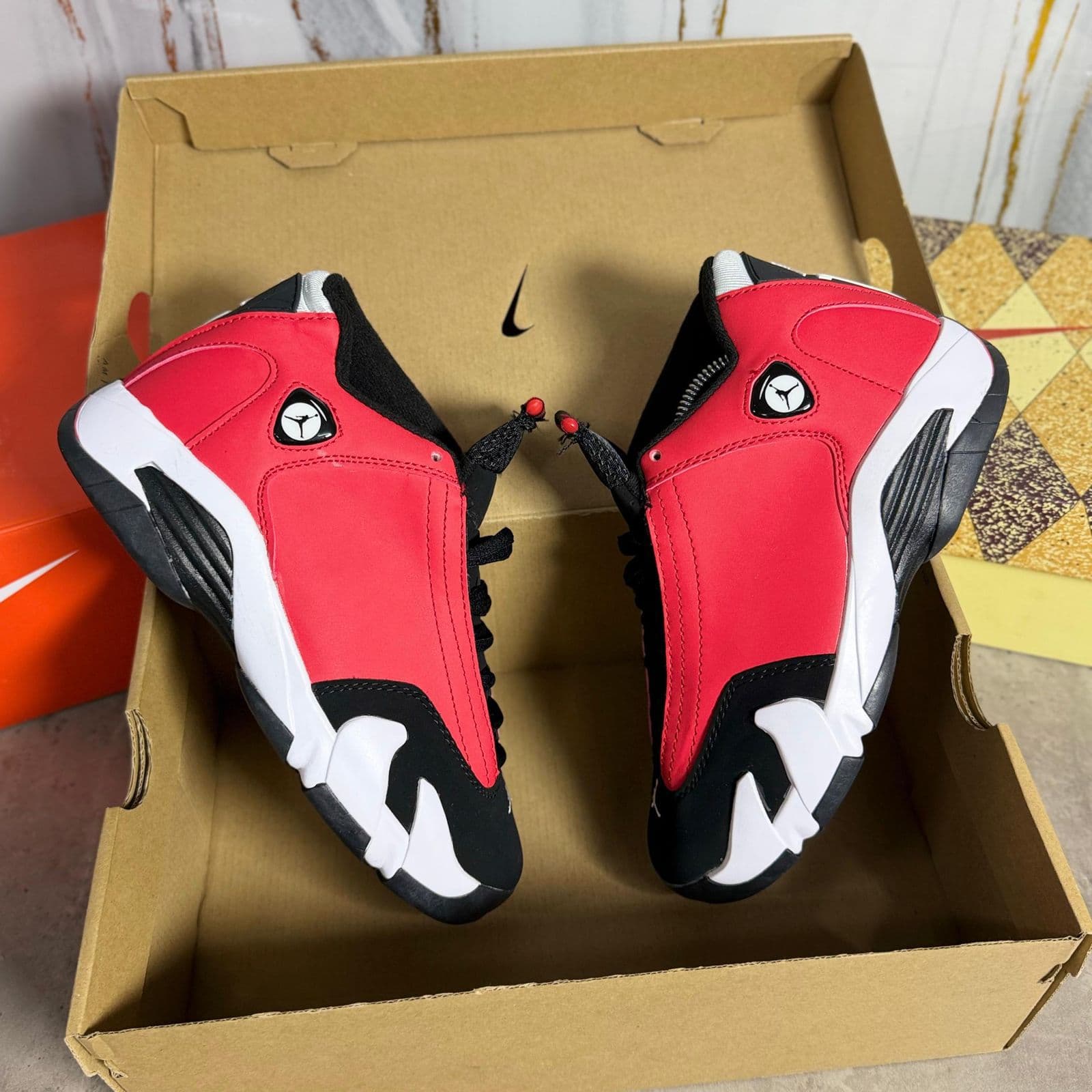 Jordan Retro 14 al por mayor Colombia 2026 — triple AAA desde $118.000 COP, Kikluxe mayorista sin mínimo, envíos 24-48h Bogotá Medellín Cali