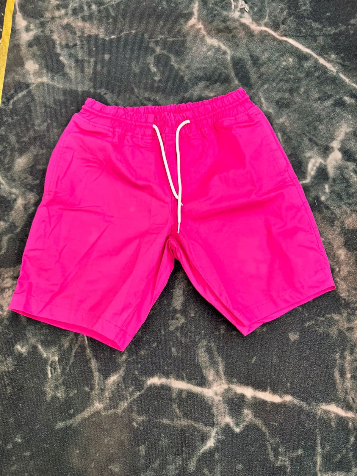 Envio ropa Santa Marta 2026 — Servientrega Santa Marta Coordinadora Costa entrega 48-72h, dropshipping real Kikluxe a Magdalena Costa Caribe, pantalonetas playeras fucsia magenta audiencia turistica nacional alta temporada