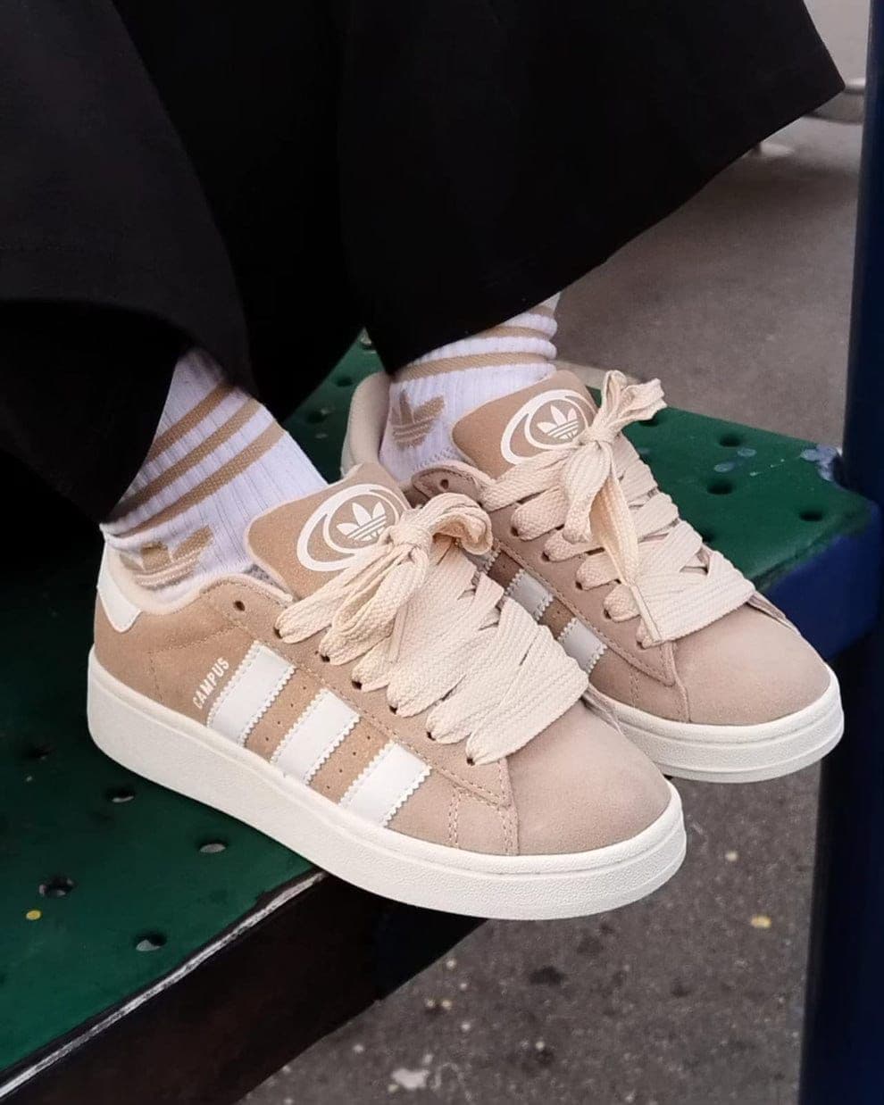 Tenis Adidas Campus importado Colombia 2026 — réplica triple AAA blanco verde negro mujer hombre, Kikluxe mayorista Bogotá Medellín Cali envíos sin mínimo dropshipping clase ejecutiva universitaria