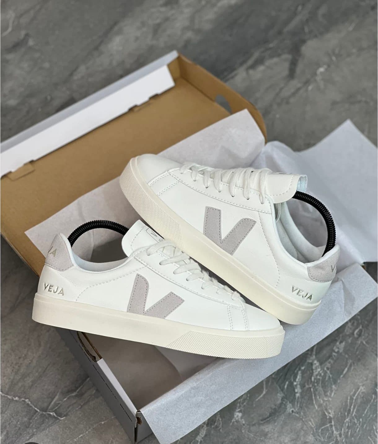 Veja Kikluxe Colombia — proceso compra mayorista: WhatsApp + catálogo + despacho 24-48h