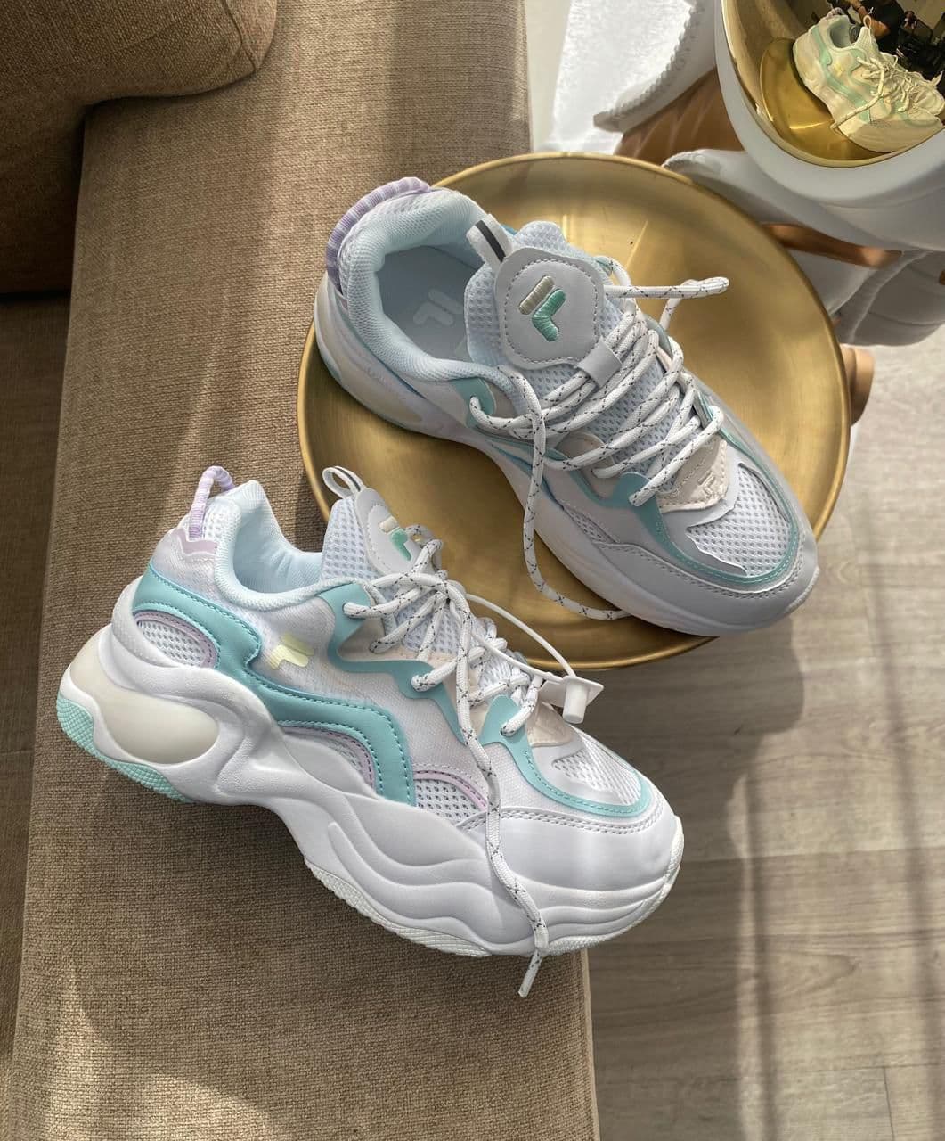 Zapatillas Fila al por mayor Colombia 2026: Disruptor 2, Ray Tracer, Oakmont — Triple AAA desde $110.000 COP. Envíos 24-48h a Bogotá, Medellín, Cali, Barranquilla sin mínimo de compra. Kikluxe mayorista.