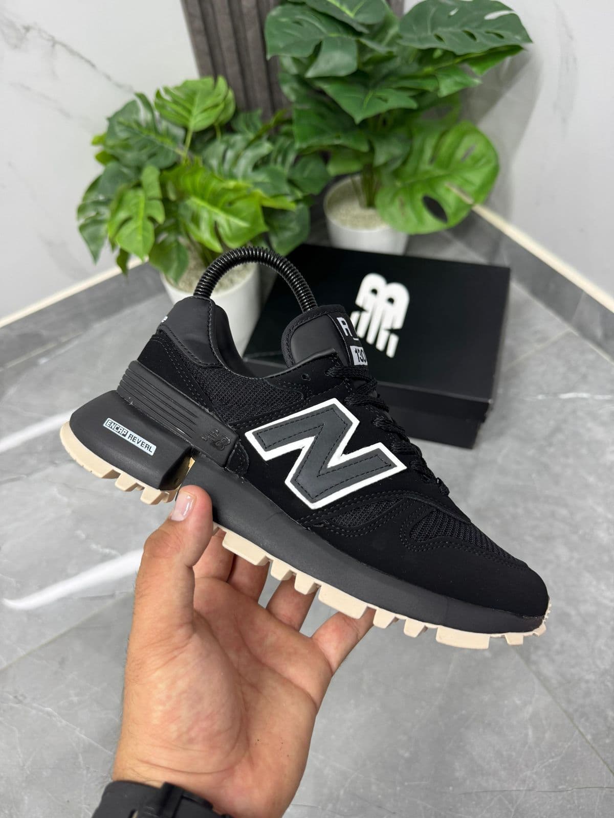 New Balance al por mayor Colombia 2026 — NB 574, NB 550 y NB 327 desde $110.000 COP con envío a toda Colombia en 24–48 horas para revendedores y emprendedores